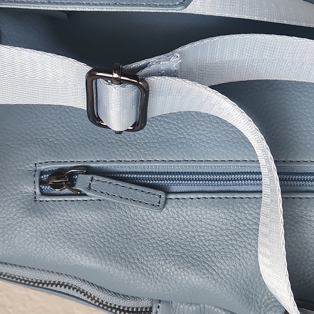 Backpack - Picture 6 of 9